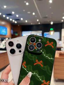 Estuche para teléfono con patrón de guirnalda y lazo navideño Compatible con fundas para teléfonos   17  16 Pro Max  15 Pro Max  13 y  12 Hecho de material TPU a prueba de caídas, resistente al desgaste y cómodo de sostener Un gran regalo para familiares, amigos, seres queridos, novios / novias y para Navidad - Negro - Ver 4