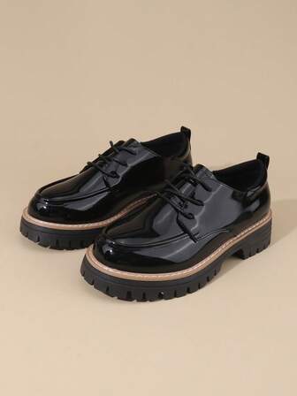 Mocassins à semelle épaisse pour le printemps et l'automne, chaussures décontractées confortables à talon épais pour les adolescents, style universitaire, polyvalentes, convenant aux étudiants