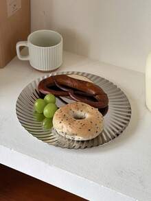 1 pieza Plato de frutas de acero inoxidable de lujo moderno y de alta gama con rayas, plato de postre minimalista de acero inoxidable, plato de frutas de alta gama para el hogar de acero inoxidable, adecuado para el Día de San Valentín, la temporada de bodas, reuniones al aire libre - Plateado - Ver 7