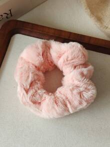 4 Peças Scrunchies Multicoloridos Felpudos Amarelo, Rosa, Cinza e Azul para Mulheres, Elásticos de Cabelo Macios e Versáteis, Acessórios Elegantes Adequados para Uso Diário, Casual, Festa, Trabalho, Viagem - Prender Cabelo, Rabo de Cavalo, Coque, Lavar Rosto, Maquiagem, Combinar com Looks