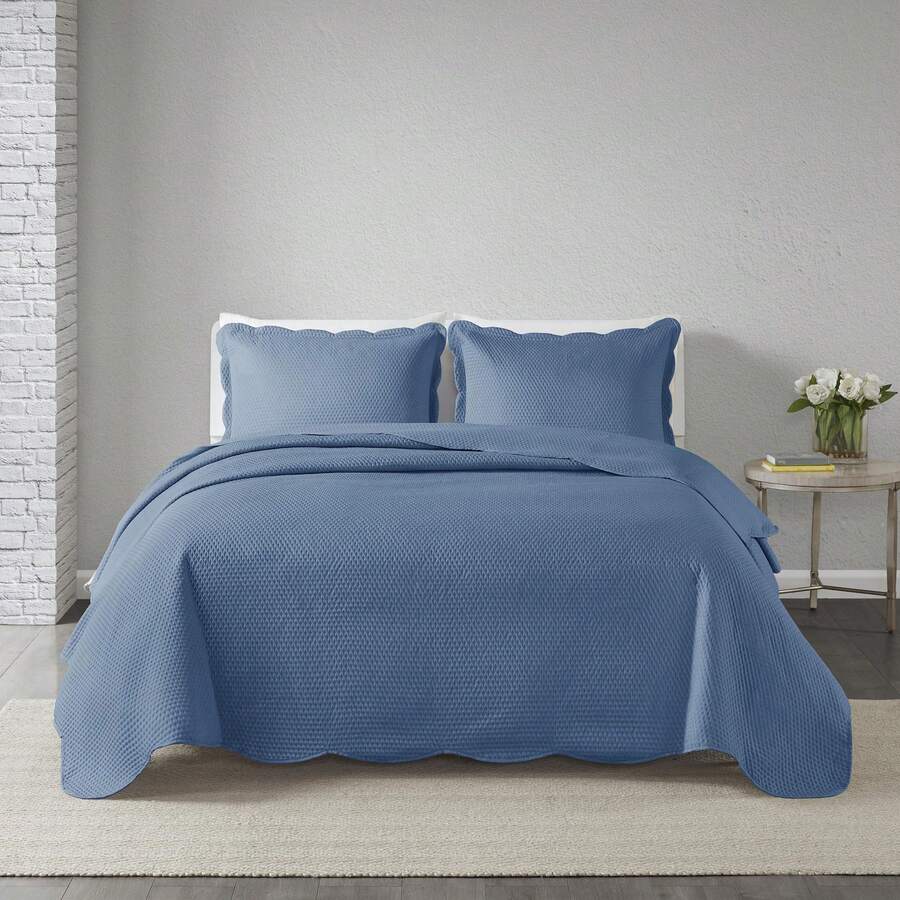 Double-Sided 3-Piece Printed Bedspread Set. - Blue - View 1