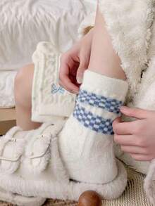 3 Pairs Winter Thick Warm Socks For Women, Blue Cartoon Bear Embroidery & Bow Design, Random Delivery - Multicolor - View 2