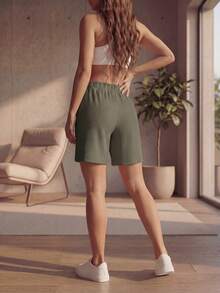 DEVIT - Short 3/4 negro para mujer estilo casual, tela rib acanalada elástica, pretina ancha sin jareta ni bolsillos, diseño básico cómodo y versátil hasta la rodilla ideal para outfits diarios, deportivos o de descanso - Verde militar - Ver 6