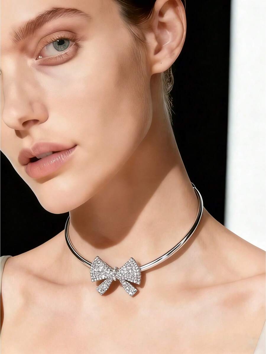 1pc New Hollow Bowknot Necklace, Minimalist Luxury Heavy Rhinestone Decor Clavicle Chain, Fashion Party Dress Accessory - Silver - View 1