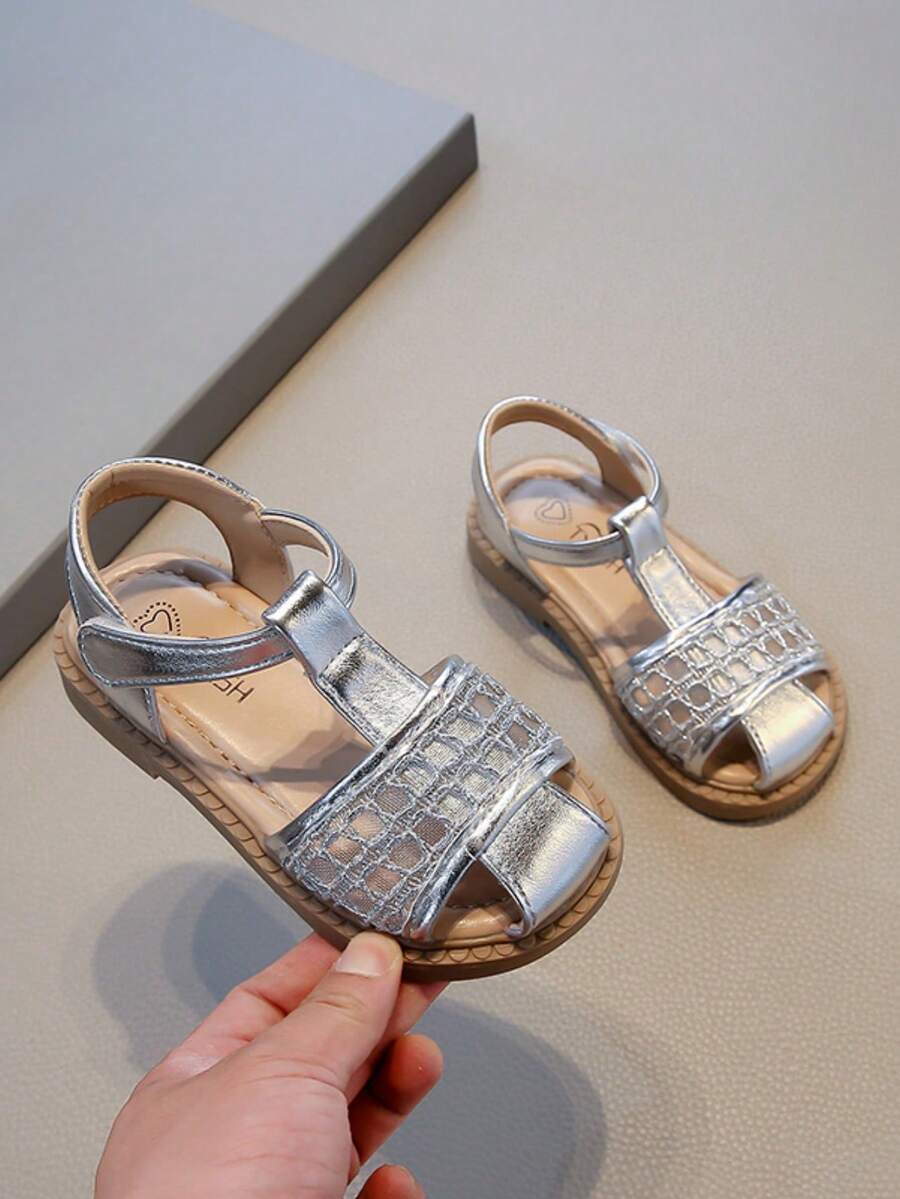 1双女童编织亮面防滑软底发带，搭配儿童露趾平底凉鞋。适用于社区儿童才艺表演、亲子手工课。 - 銀色 - 查看 1