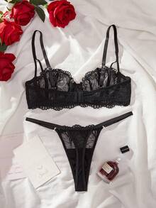 مجموعة ملابس داخلية أنيقة وأنثوية للنساء بتصميم زهري من الدانتيل الأسود على الطراز الفرنسي بأسلوب صدفة البحر، قابلة للتنفس