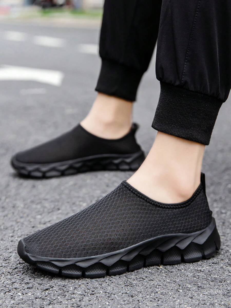 时尚网面跑步鞋 男女款 透气轻便 缓震鞋底 运动健身户外训练运动鞋 速干男士户外运动休闲鞋 - 黑色 - 查看 1