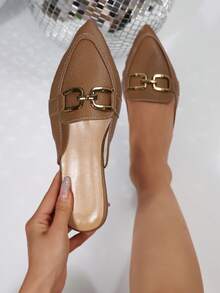 女士咖啡色尖头平底拖鞋，金属搭扣装饰，四季皆宜的百搭乐福鞋，优雅的无后跟设计 - 咖啡棕 - 查看 2