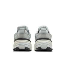 Nike Zoom Vomero 5  舒適透氣 低筒 休閒訓練城市通勤跑步鞋 男女同款 灰色 - 灰褐色 - 查看 5