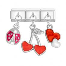 3件套DIY模块化串珠手链，饰有心形、月亮、蝴蝶、字母、樱桃元素，适合圣诞节、新年、万圣节、情人节等场合，采用水钻设计，是圣诞节和万圣节的必备单品，兼具实用性和时尚感，圣诞风格，设计精美，不锈钢材质，可作为圣诞装饰品、派对穿搭指南、圣诞礼物、优雅黑色款、万圣节配饰，适合作为送给朋友/家人/情侣的派对礼物。