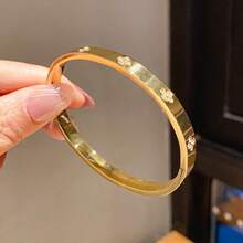 1/4件套奢华优雅18K镀金四叶草水钻手镯套装，适合女士日常佩戴、叠戴、作为圣诞礼物，防水防褪色珠宝手镯 - 手鐲 - 查看 6