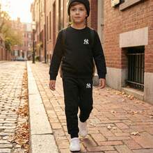 Conjunto Moletom Infantil Juvenil Unissex NY Lateral Blusa e Calça Flanelado Quentinho Moda Inverno para Criança - Preto - Visão 3