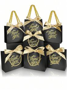 6/12个装小号感谢礼品袋，尺寸约为5.5 x 2.4 x 4.7英寸（约14 x 6 x 12厘米）。派对回礼袋，配有蝴蝶结丝带，迷你纸质礼品袋，烫金工艺。适用于情人节、生日、新年庆祝活动、团队聚会和大型宴会。非常适合盛放迷你糖果、零食袋和礼品包装装饰。（黑色）