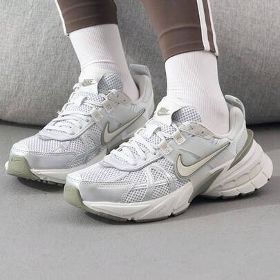  Zapatillas Nike V2K Run de uso casual y versátil, con suela antideslizante y duradera, de corte bajo para ocio y desplazamientos urbanos, para mujer, en color gris-verde