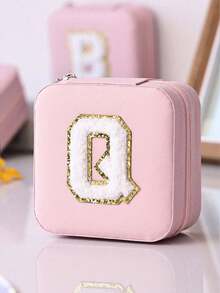 منظم مجوهرات للسفر، صندوق مجوهرات بحرف أولي، أحرف قابلة للتخصيص، منظم مجوهرات متعدد الوظائف، تنظيم وتخزين المجوهرات، صندوق مجوهرات مدمج، منظم مستحضرات التجميل، منظم طلاء الأظافر، ضروريات السفر، ضروريات الرحلات البحرية، ضروريات السفر، للخواتم والقلائد والأقراط تخزين المجوهرات، هدايا لوصيفات العروس، هدايا شخصية للنساء، الزوجة، الأم