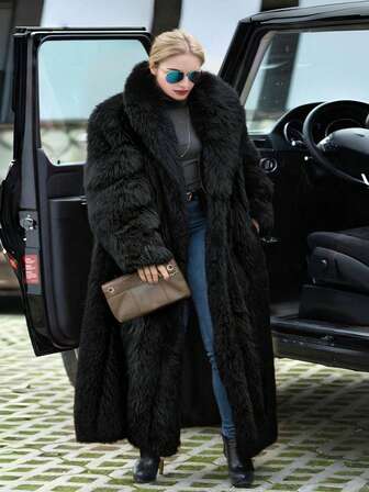 FHILLINUO Plus Size Elegant Lång Svart Fuskpälskappa, Vanlig Ärm, Fluffig Vattenfallskrage, Varma Ytterkläder