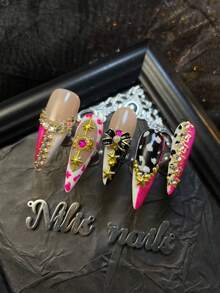 Bộ 10 móng giả nhọn kiểu Stiletto, màu đỏ hồng mắt mèo & trắng, kiểu Pháp trắng & đỏ hồng, nhuộm tie-dye đen, phụ kiện móng 3D hình nơ & ngôi sao & bi thép, đá quý lấp lánh nhiều màu sắc, họa tiết hình học chấm bi vẽ tay, bộ móng nghệ thuật phong cách Y2K, phù hợp cho sử dụng hàng ngày, các buổi tụ họp, tiệc tùng & các dịp lễ, năm mới và ngày Valentine, là món quà tuyệt vời dành cho phụ nữ và các cô gái, kèm theo 1 miếng mút gel và 1 dũa móng. - Màu Hồng Tươi - Xem 6