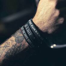 Til Valhalla Project Silicone Bracelets | Rubber Bracelets For Men | Mens Jewelry For Gym & Fitness |  Owned & Operated | Proudly Printed In The USA,IWillNeverQuit - 我永不放棄 - 查看 4