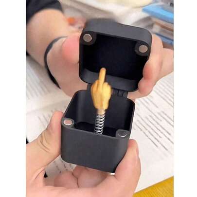 Funny Pop-Up Prank Hand Gift Box – Adult Novelty Toy! Amusing Pop-Up Hand Statue, Perfect Surprise Birthday Gift For Adults, Ideal For Pranking Friends At Gatherings, Adds Quirky Vibes To Parties, Essential For Humor Enthusiasts, Fun & Non-Awkward!