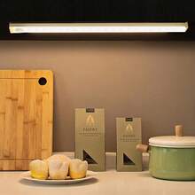 10/20/30/50cm Luce a sensore di movimento a LED, Luce sottopensile magnetica ricaricabile a LED, Luce notturna senza fili a LED con sensore di movimento, Decorazione per la stanza, Adatta per stanza, camera da letto, comodino, forniture per la cucina, armadio, scale, corridoio e luce per armadietto - Luci con sensori di movimento - Visualizzare 10