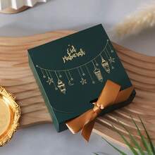 5 pezzi Scatola regalo quadrata per caramelle natalizie con fiocco, perfetta per incartare regali di Natale, scatola classica europea per caramelle, forniture per decorazioni per feste, scatola regalo in cartone di alta qualità per dolci e caramelle - Scatola quadrata ribaltabile - Visualizzare 10