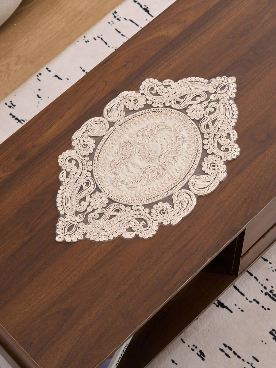 1/2/4pcs Handmade Crochet Lace Placemats, French Elegant Minimalist Style, Kitchen/Dining Table Decor, Non-Slip Coasters For Cups/Bowls, Office/Living Room Decorative Table Flags, Suitable For Holidays, Parties, Weddings, All Seasons