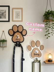 1 Móc treo dây xích chó hình xương bằng gỗ có thể tùy chỉnh, có thể khắc chữ, móc treo vòng cổ chó cá nhân hóa, phù hợp với vòng cổ và dây xích, chất liệu gỗ bền, móc kim loại điều chỉnh góc, kích thước tốt nhất 16*16cm, thiết kế hình dấu chân, lý tưởng cho người yêu chó và trang trí nhà cửa cho thú cưng, quà lưu niệm cho người yêu thú cưng. - Nhiều màu - Xem 10