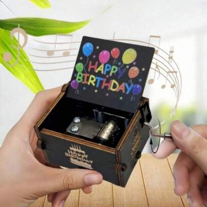Hộp nhạc gỗ quay tay 1 chiếc với giai điệu "Chúc mừng sinh nhật", món quà hoàn hảo dành cho mẹ, bố, bạn bè, người yêu, đồng nghiệp, con gái, con trai nhân dịp sinh nhật. Đây là vật trang trí nhà cửa tinh tế và món quà nhỏ xinh. Hộp nhạc hình bóng bay nhiều màu sắc.