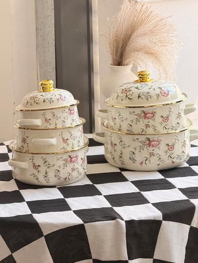 1 pieza Cacerola con borde dorado y diseño de rosas, disponible en varios tamaños (16-18-20-22-24 cm). Apta para cocinas domésticas para servir platos y cocinar fideos. Se puede usar en estufas y chimeneas. Cacerola portátil para camping al aire libre, un elemento esencial para camping de invierno, y hace un gran regalo para amigos y familiares.