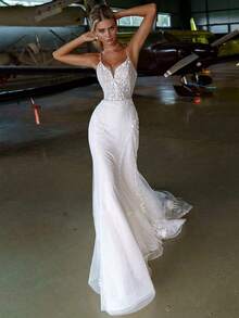 Elegant Sexy V Neck Backless Lace Applique Mermaid Formal Wedding Dress,Registry Office Dresses Engagement Bridal Gown,Evening Party Dress Birthday Party Dress Country Wedding,Romantic Church Ceremony Wedding Dress,Suitable For Wedding,Dating,Party,Singles' Party,Vacation,Formal Occasions,Dinner Dress,Prom Dress,Homecoming Dess,Cocktail Party,Wedding Guest Dress,Graduation - 白色 - 查看 2