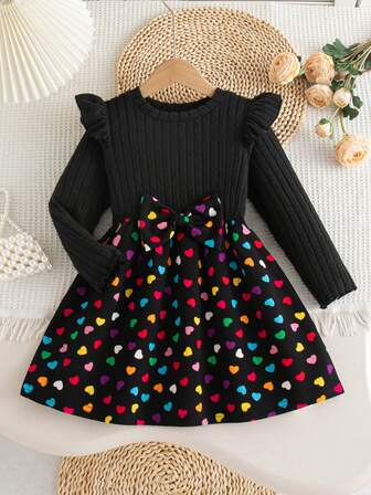 Vestido de manga larga con cuello redondo, decorado con lazo y estampado de corazones para niñas en el Día de San Valentín