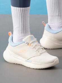 Skechers VAPORPLUS 女士系带休闲运动鞋，舒适透气，适合日常户外运动和休闲穿着，150224-NTMT - 自然色/多色 - 查看 4