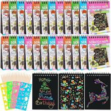 50 PACK Scratch Art, Libros para Colorear Mayoreo, Papel de Arteíris con 50 Lápices y 4 Cuatro Plantillas de Dibujo, Juguetes para Fiestas Infantiles, Premios, Regalitos, Recuerdos para Niñas, Día Del Niño Escuela - paquete de 40 - Ver 8