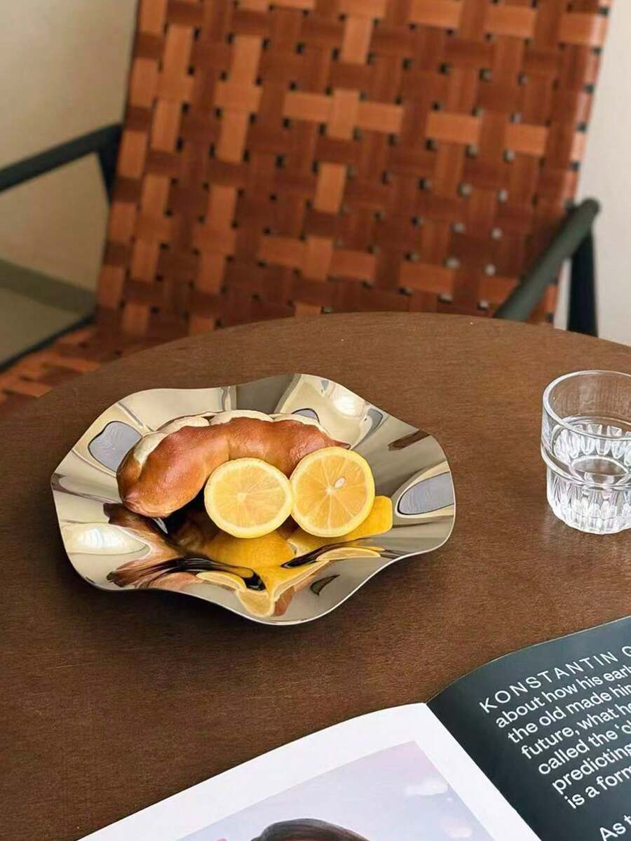 1pc Premium Stainless Steel Fruit Tray, Lotus Leaf Shaped Snack Plate, Multipurpose Dessert Platter For Living Room, Dining Room, Bakery, Wedding, Party - Silver - View 1