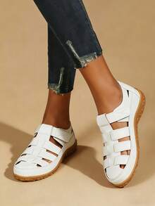 Salkin 时尚复古夏季女士凉鞋，钩环纯色简约露趾，带来舒适的户外感觉，平底凉鞋，价格实惠，高端感觉，皮革芭蕾平底鞋，尺码偏小，建议订购大一码，夏季返校鞋，学院风格，防滑耐用的女士休闲户外步行鞋，柔软舒适的皮革，适合牛仔裤、裙子、节日礼物、度假风格 - 白色 - 查看 5