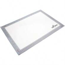 Silicona: 29,8 x 41,9 cm.