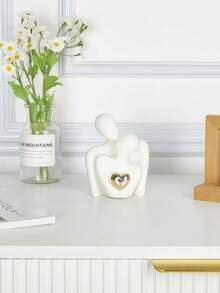 2个迷你情侣雕像（3.35英寸），白色树脂摆件，适合摆放在卧室架子上，是浪漫周年纪念日、婚礼和情人节情侣礼物的理想之选。