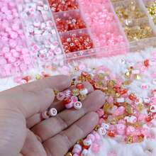 一盒28套粉色、红色、白色和金色字母珠子和心形亚克力珠子 - 首饰制作套装 - 适用于首饰DIY、手工手链、项链和其他工艺品 - 字母珠 - 查看 10