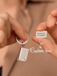 Móc khóa thép không gỉ khắc tên cá nhân này là một món quà tinh tế và nhỏ gọn, hoàn hảo cho Ngày Valentine, Giáng sinh hoặc Kỷ niệm ngày cưới dành cho bạn gái của bạn. Một phụ kiện đơn giản và thời trang. Tình yêu vĩnh cửu, Phong cách những năm 2000 - móc khóa - Xem 3