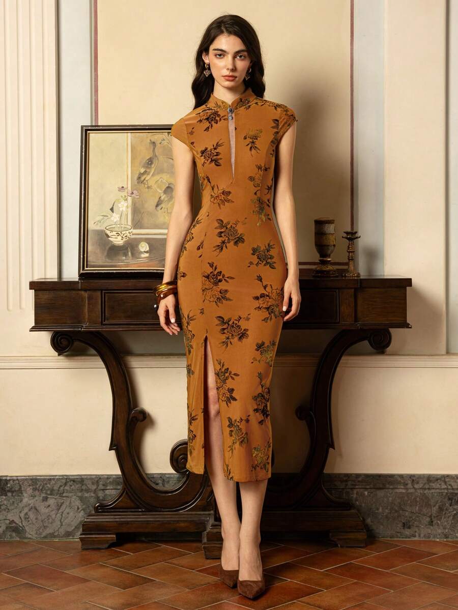 Áo sườn xám hoa văn tinh tế dành cho nữ | Cổ tàu & Tay ngắn | Xẻ tà cao | Kiểu váy Trung Quốc mới cho các buổi dạ hội trang trọng, sự kiện thảm đỏ, tiệc sang trọng, tiệc cưới, dạ hội từ thiện – Tạo ấn tượng mạnh mẽ. Thích hợp cho trang phục dự tiệc năm mới và Ngày Valentine. - trái cam - Xem 1