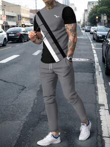 男士时尚印花圆领短袖T恤和裤子套装 - 彩色 - 查看 2