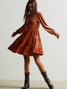 Rusttydustty Bohemian Style Velvet Waist Tie Layered Ruffle Hem Dress, Showcases Elegant Elegant, Suitable For Holiday Parties, New Year, Valentine's Day And Various Occasions