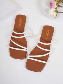 Sandal datar ringan wanita dengan tali lilit, cocok untuk liburan di kota, bepergian, dan perjalanan singkat. Tersedia dalam warna putih/hitam, terbuat dari bahan sintetis. Tali yang lembut ramah di kulit dan tidak menyebabkan iritasi. Desain lilit sederhana cocok untuk berbagai kesempatan, memberikan kenyamanan untuk bekerja dan bersantai saat liburan. - Coklat - View 2