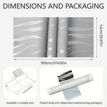 1 rolo de papel de parede autoadesivo cinza listrado com acabamento sutilmente brilhante, apresentando um design moderno e minimalista com textura 3D. Feito de tecido não tecido com tecnologia de impressão em rotogravura, adequado para quartos, salas de estar e paredes de destaque. - Cinza - Ver 3