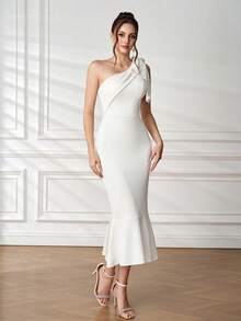 白色奢华晚礼服，珠饰肩部，性感露背鱼尾紧身礼服，高端，适合婚礼、婚礼宾客、伴娘等场合。 - 白色 - 查看 6