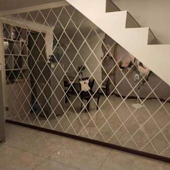 OUTANA 17/32/58pcs Self-Adhesive Removable Acrylic Home Decor Mirror Wall Stickers, Waterproof & Moisture-Proof, Easy To Clean, Geometric Art Decor, Diamond Mirror Tile Wall Stickers, Suitable For Home Bedroom, Living Room, Kitchen, Gym And Other Spaces, DIY Self-Adhesive Decorative, Also Applicable For Office, School, Classroom, Dormitory And Other Wall Mirror Decor.