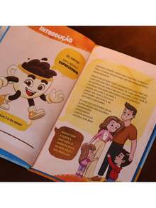 Café com Deus Pai Kids | Um Amor Que Sempre Me Abraça  | Júnior Rostirola | Vol. 3 - Livro único - Visão 4