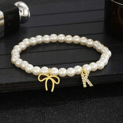 1件时尚优雅的ABS珍珠手链，配有蝴蝶和字母吊坠装饰，儿童珠宝配饰，生日派对装饰