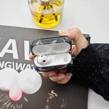 一套创意相机涂鸦设计软质保护套，带挂绳夹，兼容苹果1/2/3/Pro2无线蓝牙耳机 - 彩色 - 查看 3