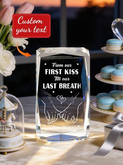 Personalisierter Kristall-Kerzenthalter - 8x5cm graviertes Erinnerungsstück mit individuellen Paarfotos (z.B. "Jessica & Henry 10.21.2025") und herzerwärmenden Texten (z.B. "DU & ICH WIR SCHAFFEN DAS"). Ideales Valentins-/Jahrestags-Geschenk für Neuvermählte, Paar und Jubiläumsfeiern. Perfekt für Dates, Schlafzimmerdekoration oder romantische Abendessen